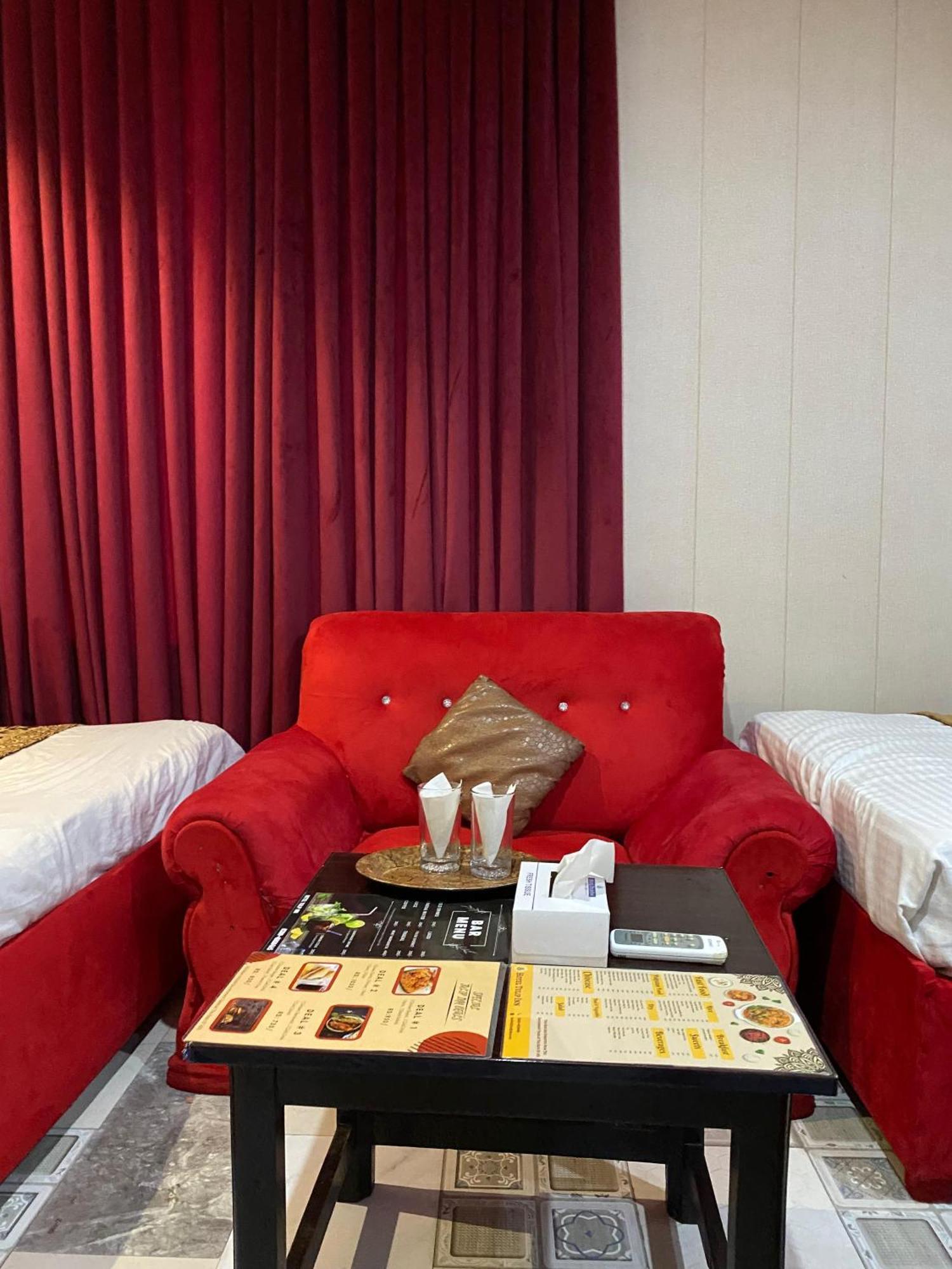 Hotel Tulip Inn, Gulberg Lahore Ngoại thất bức ảnh