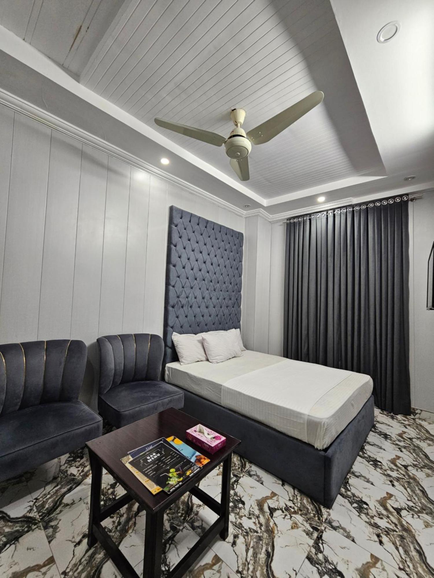 Hotel Tulip Inn, Gulberg Lahore Ngoại thất bức ảnh