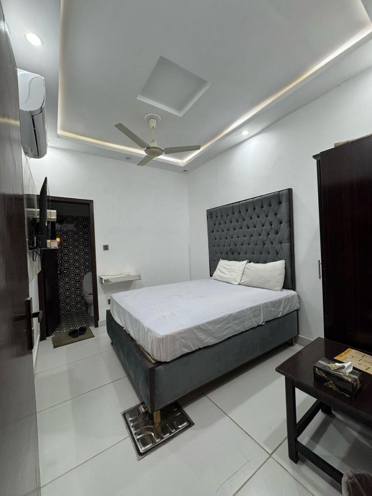 Hotel Tulip Inn, Gulberg Lahore Ngoại thất bức ảnh