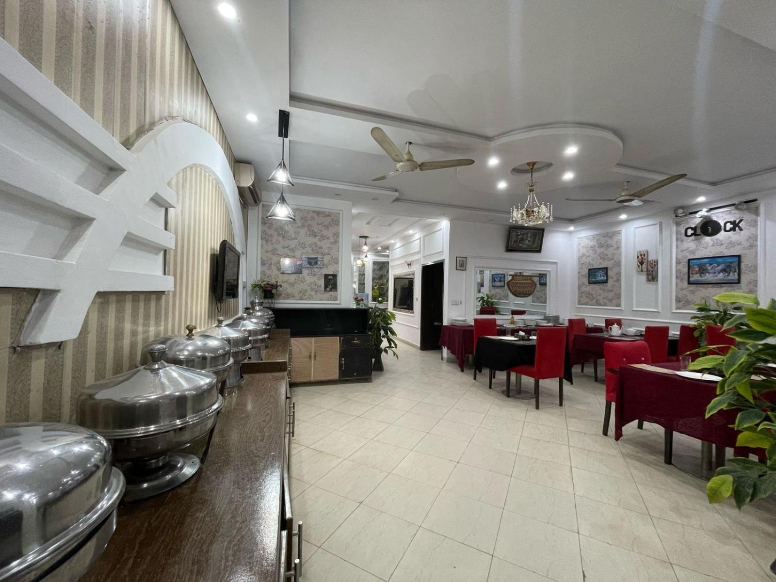 Hotel Tulip Inn, Gulberg Lahore Ngoại thất bức ảnh