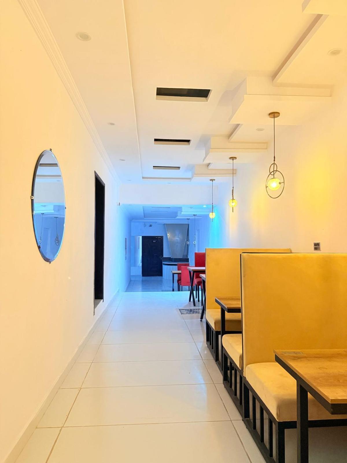 Hotel Tulip Inn, Gulberg Lahore Ngoại thất bức ảnh